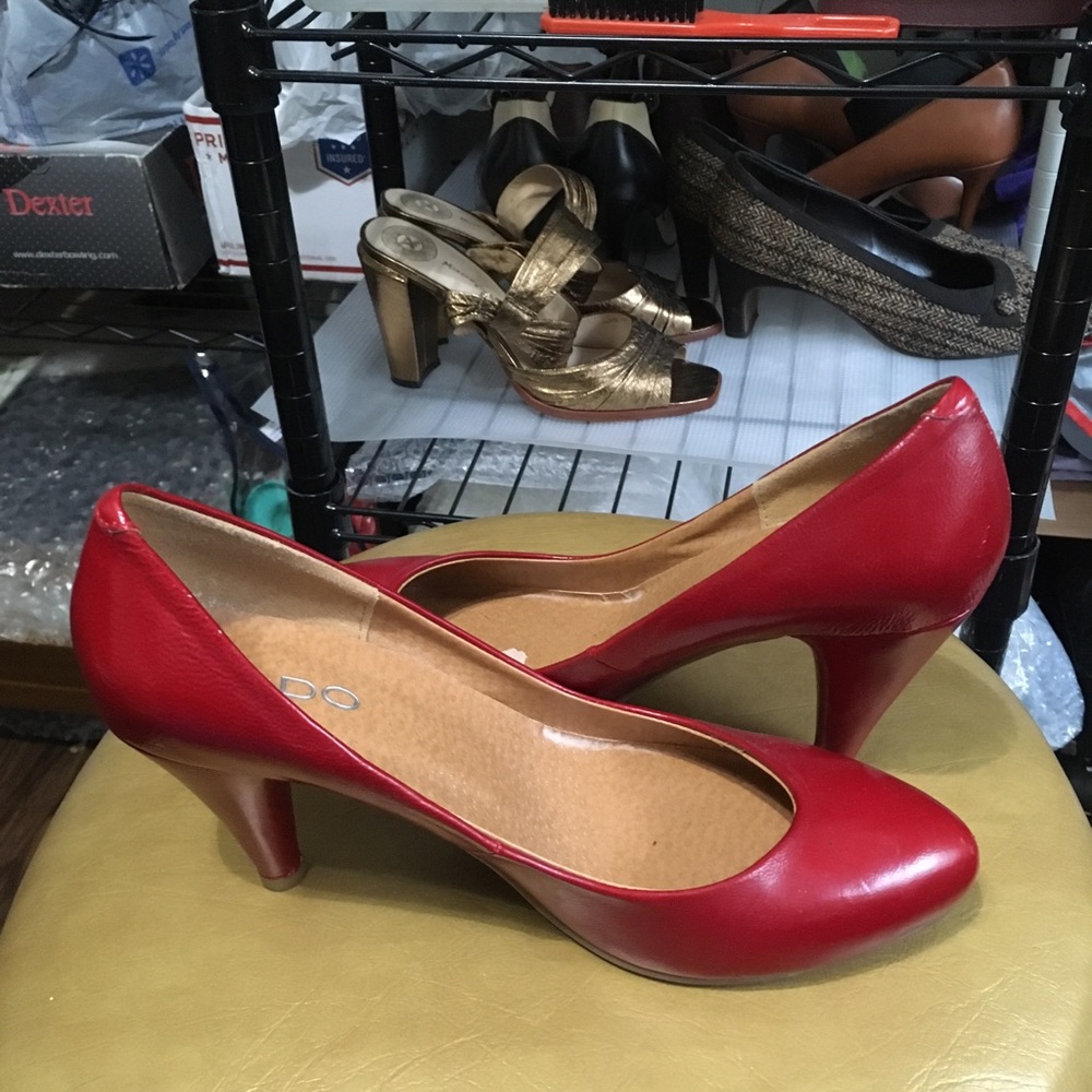 ALDO Candy Apple Red Heels - Picture 7 of 8